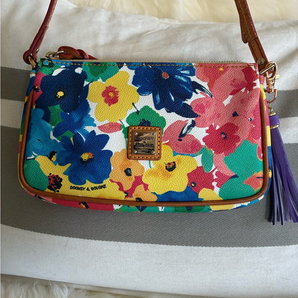 Dooney & Bourke- 🐳 Like New! Small Somerset Watercolors Collection Shoulder Bag - Picture 3 of 12